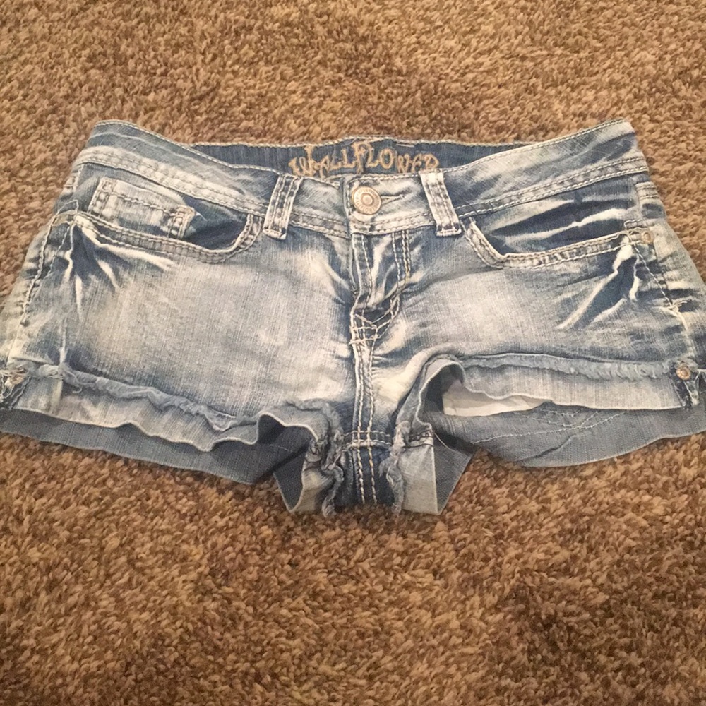 Wallflower shorts
